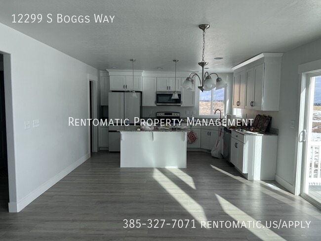 Building Photo - 12299 Boggs Wy