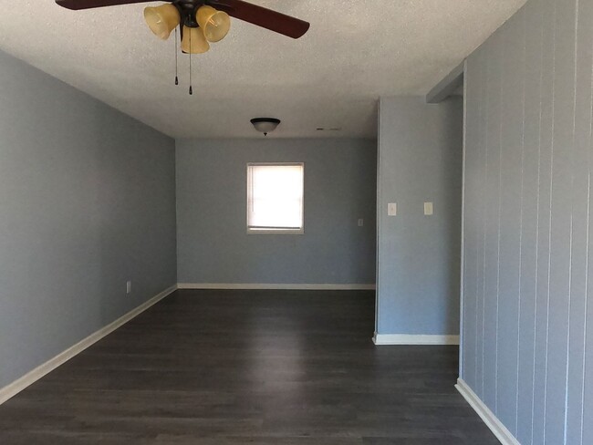 Foto del edificio - Newly Renovated Home off Jackson Ave.