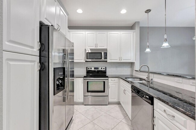 Foto del edificio - 10850 NW 74th Dr