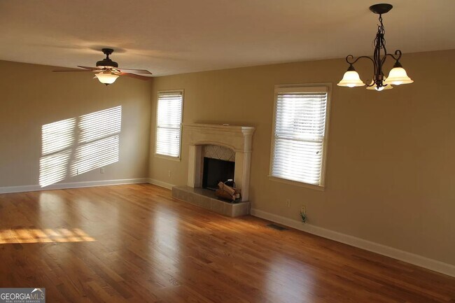 Foto del edificio - 5745 Hendrix Rd