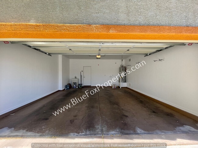 Building Photo - 1112 W Montelupo Dr