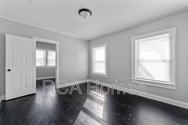 Foto del edificio - 412 N Bradley Ave