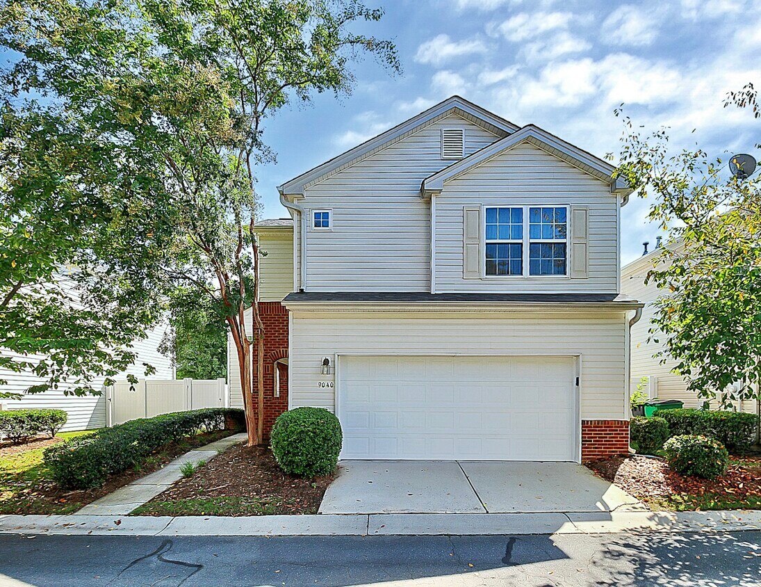 9040 Meadowmont View Dr, Charlotte, NC 28269 House Rental in