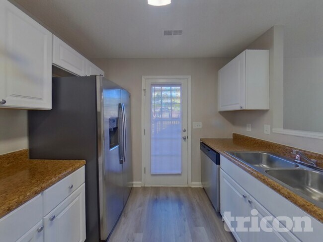 Foto del edificio - 457 Cape Jasmine Way