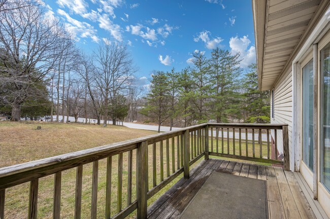 Building Photo - 1405 Conestoga Ct