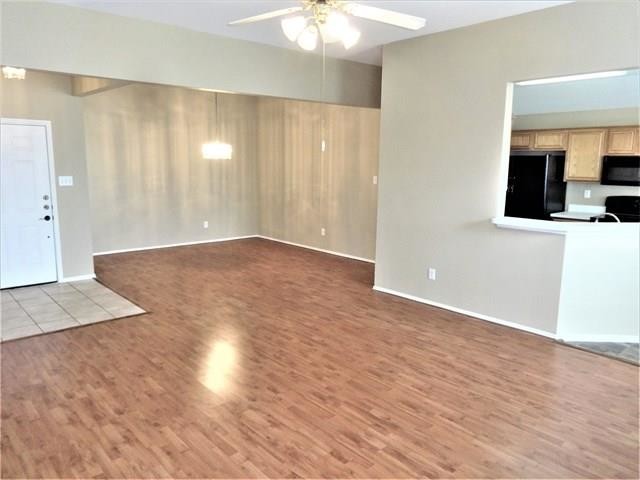 Building Photo - 916 Cedar Ridge Dr