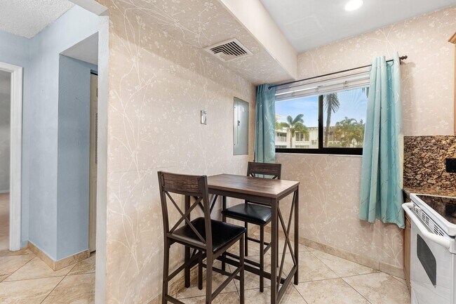 Foto del edificio - 3605 S Ocean Blvd