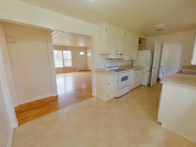 Foto del edificio - 3 bedroom family home