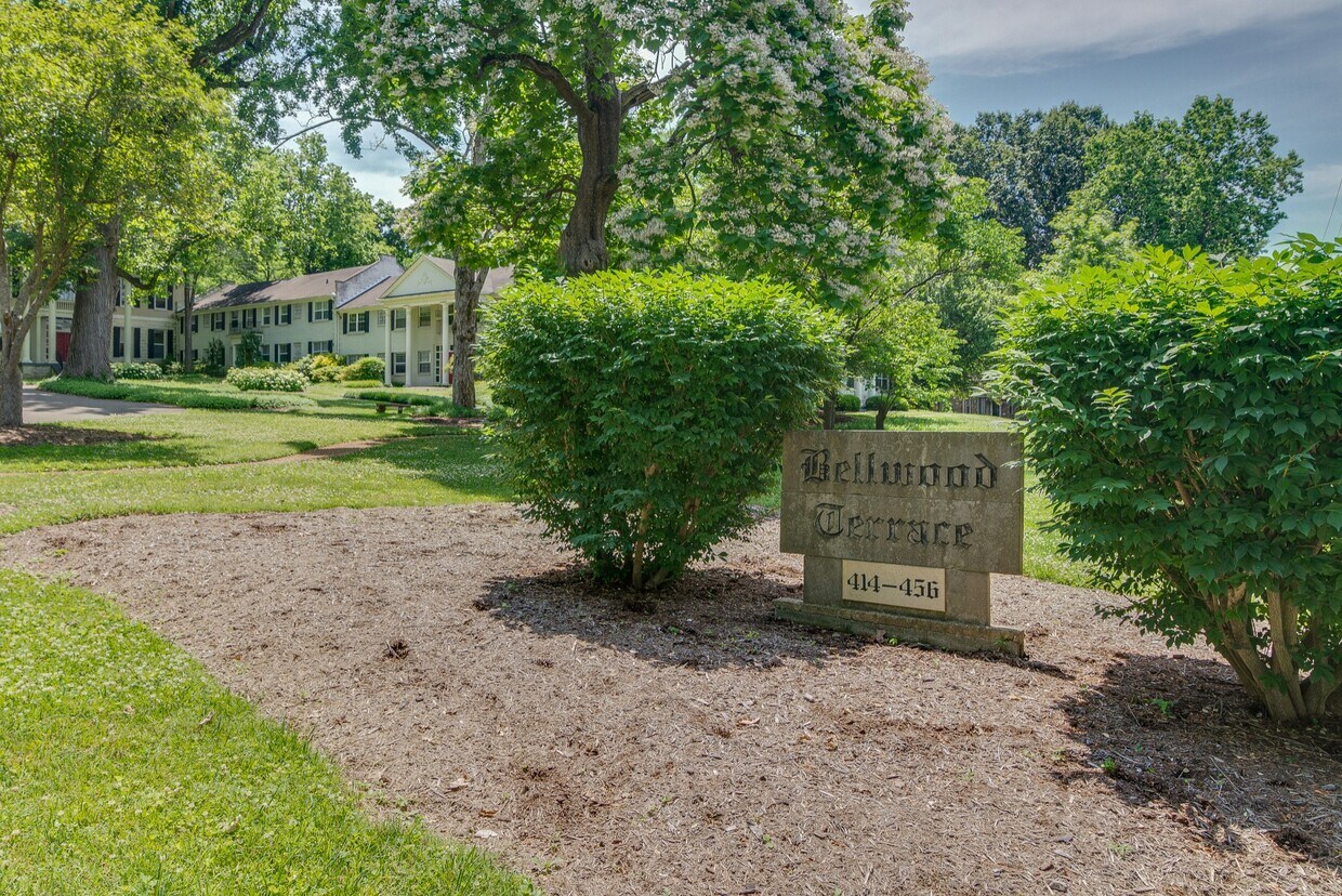 Primary Photo - 420 Bowling Ave