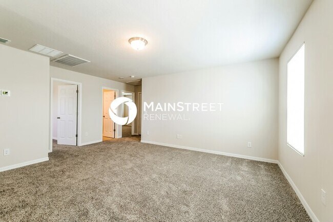 Building Photo - 4 Bedroom Pet-Friendly Home in Davenport, FL with Main Street Renewal