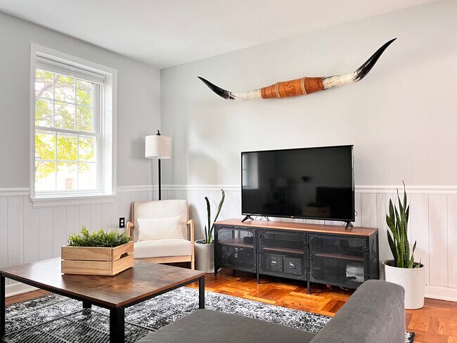 Foto del edificio - 6616 E Wakefield Dr