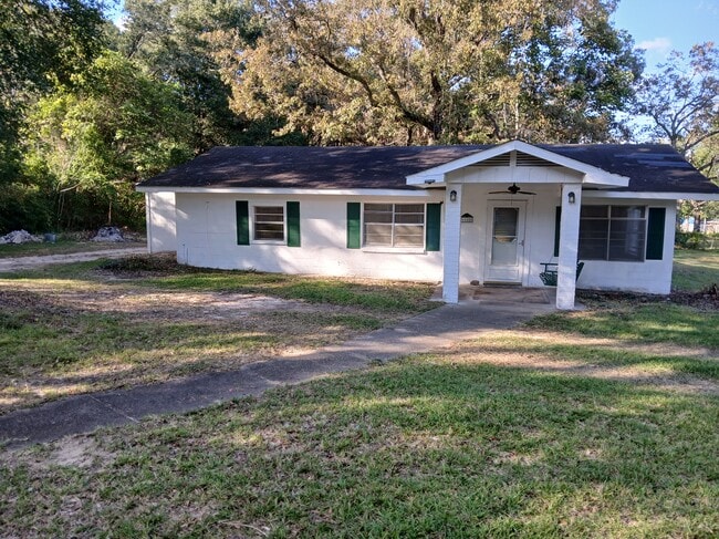 Building Photo - 6640 Meadow Ave
