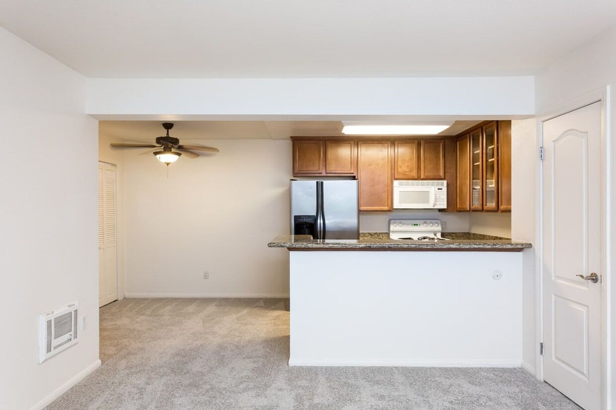 Primary Photo - Cute Condo at Mission Trails Villas!