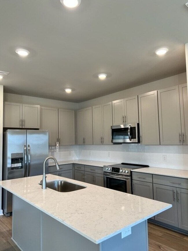 Foto del edificio - 2235 Hospitality Ln