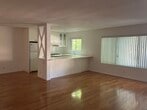 Primary Photo - 1346 N Laurel Ave