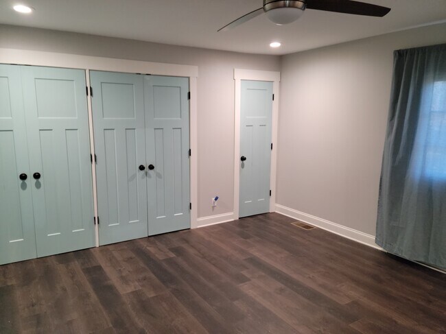 Master - 2 Walnut Dr