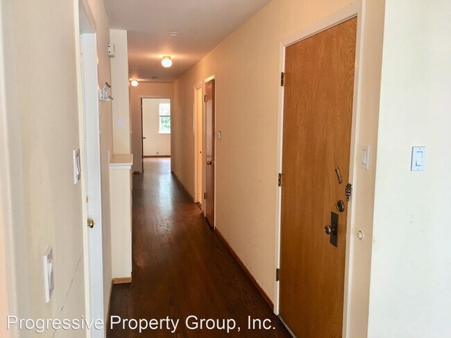 Foto del edificio - 3 br, 2 bath House - 143 15th Avenue