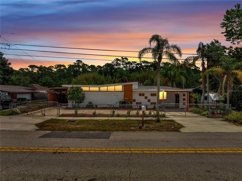 Primary Photo - 2303 Bonneville Dr