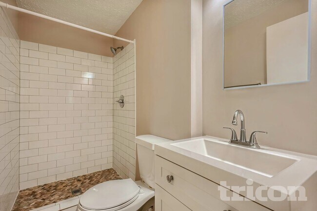 Building Photo - 1743 Napa Valley Ct SE