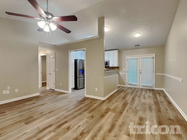 Foto del edificio - 449 Sarah's Ln