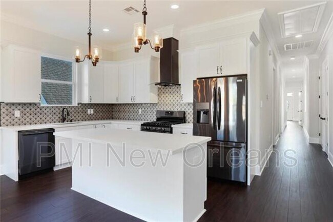 Foto del edificio - 3021 Delachaise St