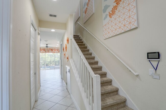 Building Photo - 510 Captiva Dr