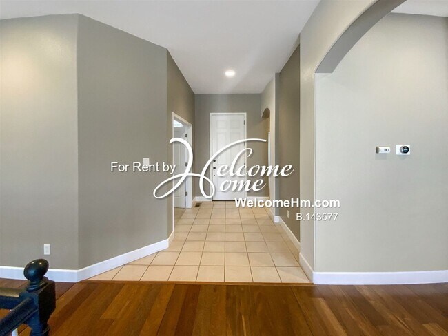 Building Photo - 1921 Quail Creek - Amazing views at this D...