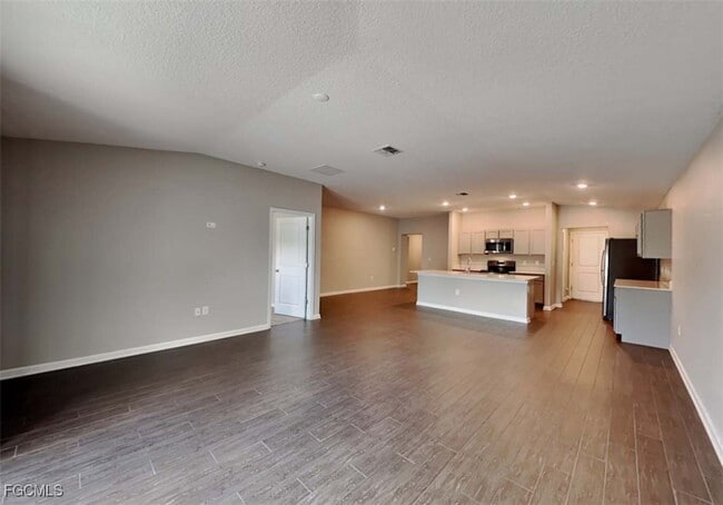 Building Photo - 1903 Academy Blvd