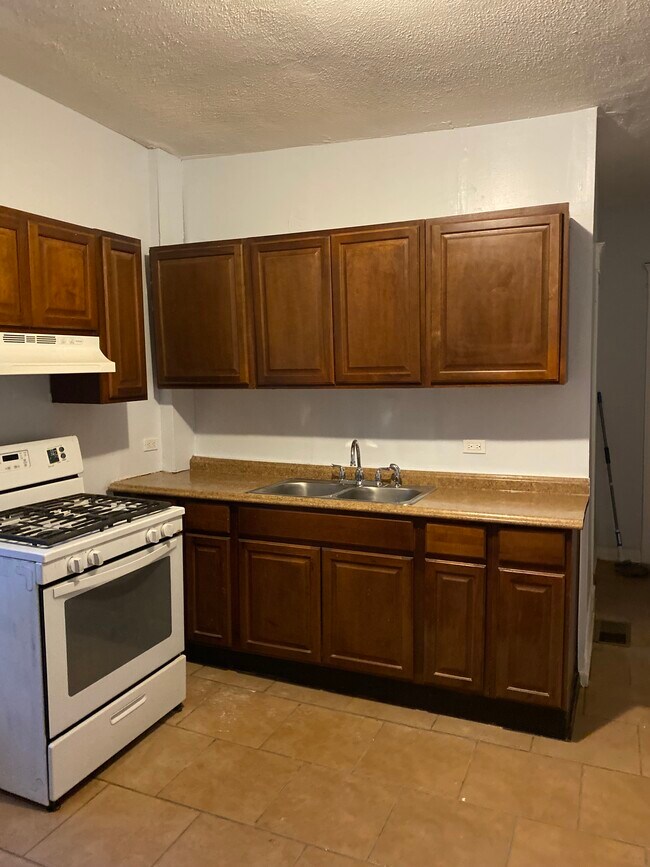 Foto del edificio - 5600 S May St