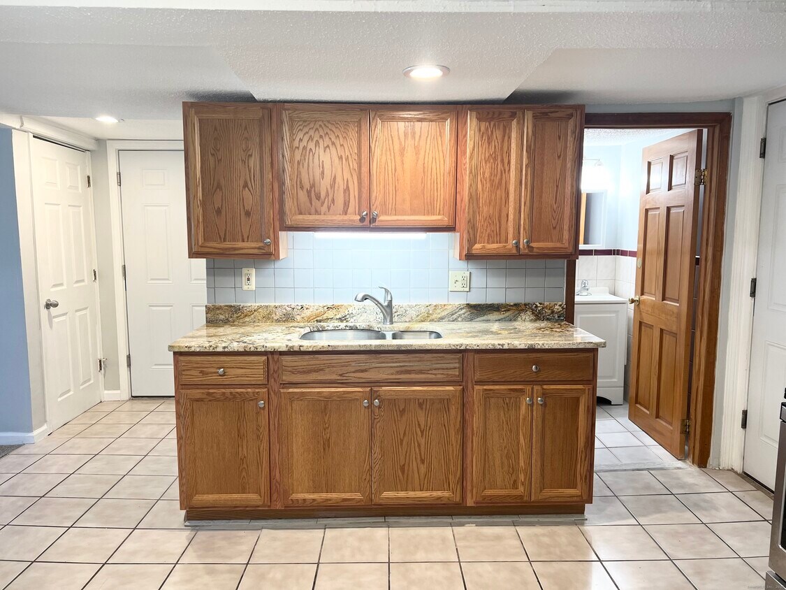 Foto principal - 204 S Main St