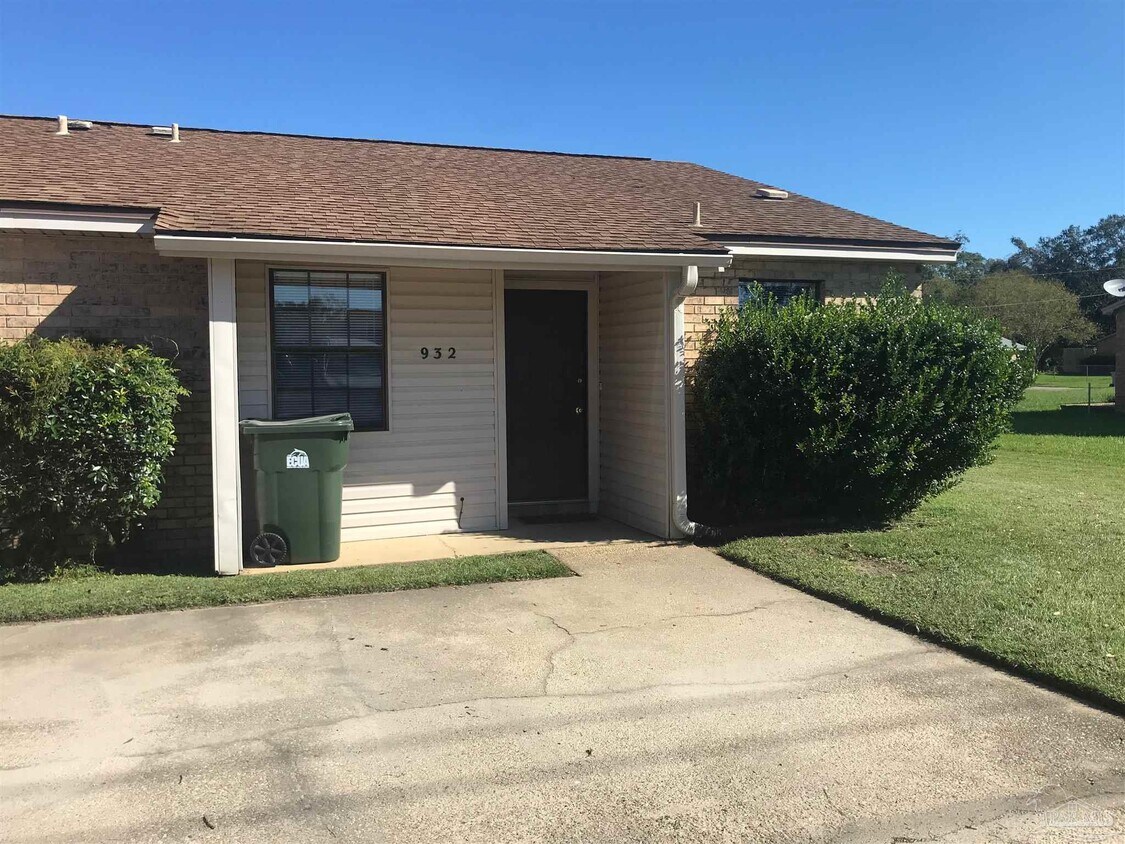 Foto principal - 932 E Johnson Ave