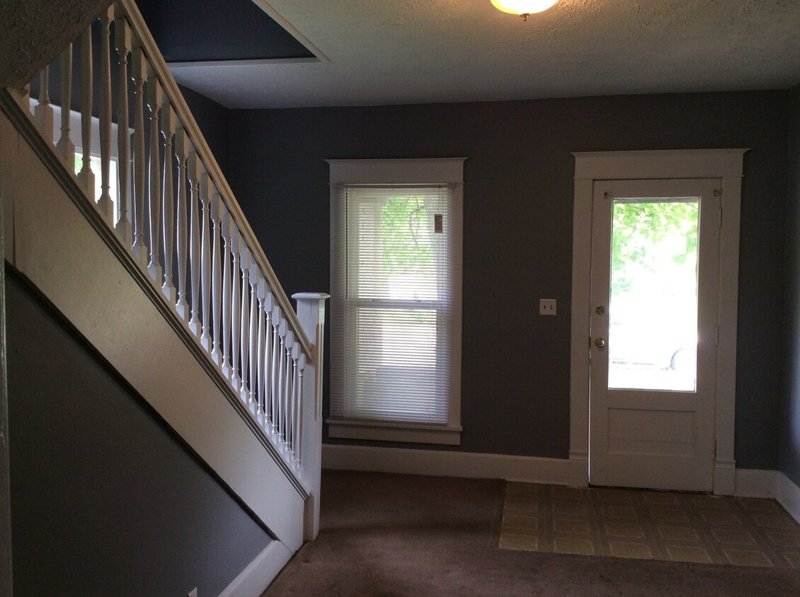 Primary Photo - 3 BR near 38th & MLK