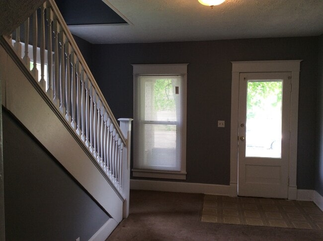 3 BR near 38th & MLK - 3 BR near 38th & MLK House