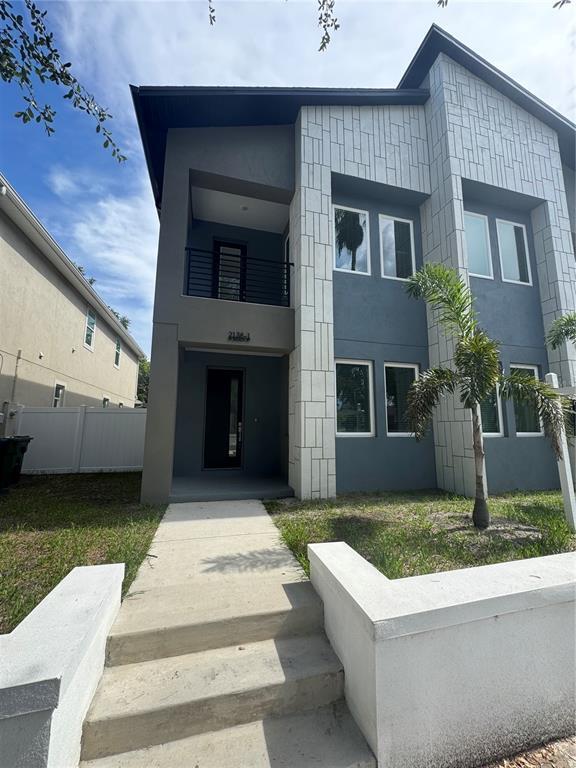 Primary Photo - 2138 W Beach St