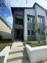 Building Photo - 2138 W Beach St