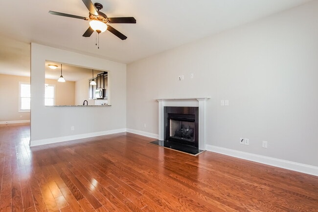 Building Photo - 45 Oakton Dr