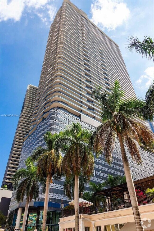 Building Photo - 1000 Brickell Plaza