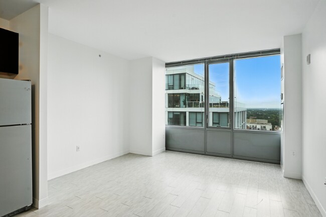 Foto del edificio - 155 Forest Ave