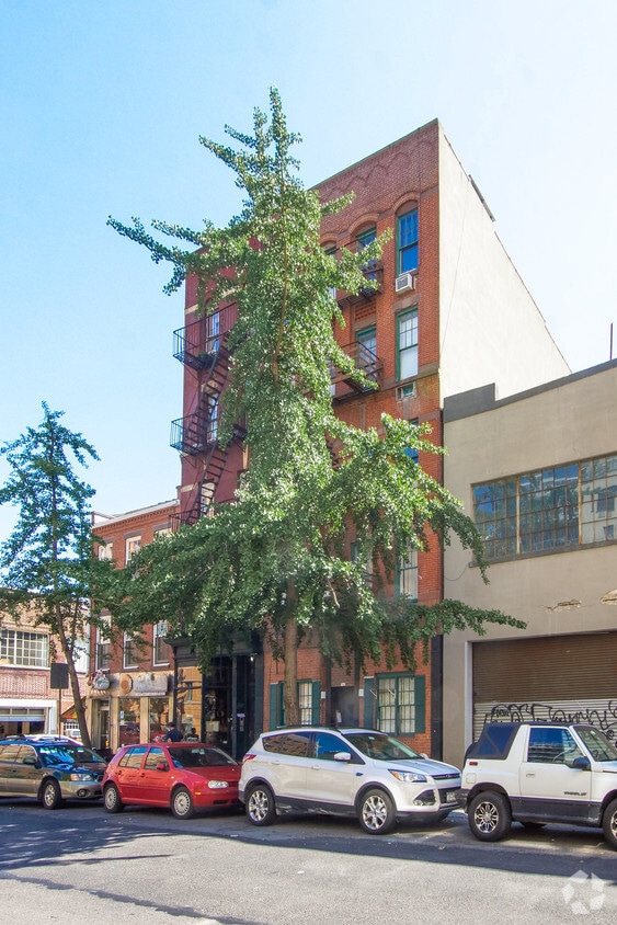 Primary Photo - 763 Washington St