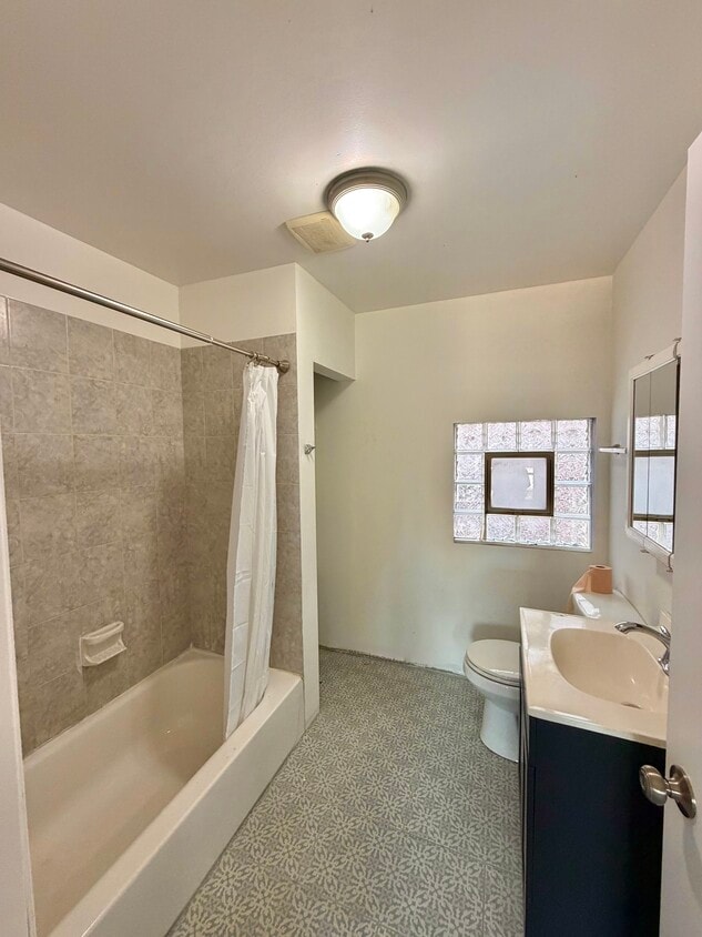 Building Photo - 2508 W 38th St