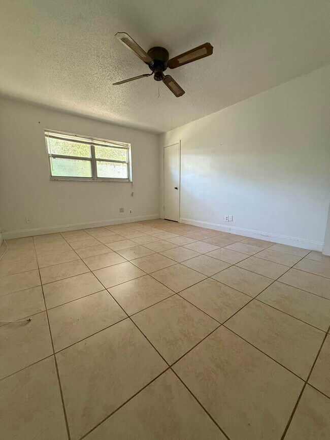 Foto del edificio - 1794 Juno Rd