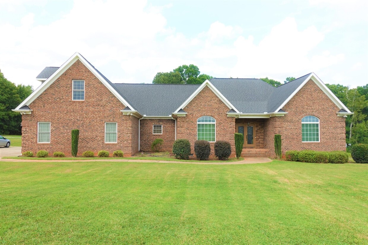 1771 Abner Creek Rd, Duncan, SC 29334 House Rental in Duncan, SC