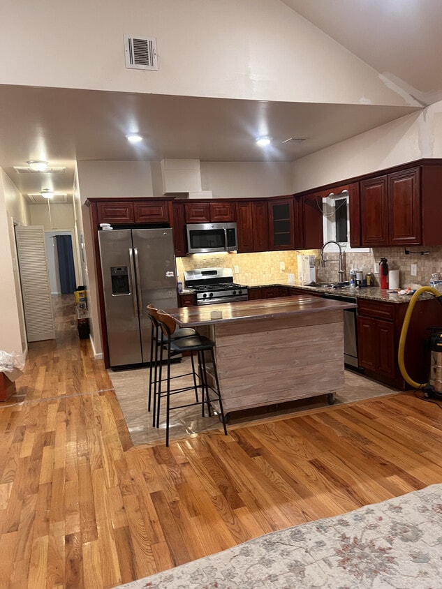 Photo - 260 Boyd Ave (Jersey City, NJ)