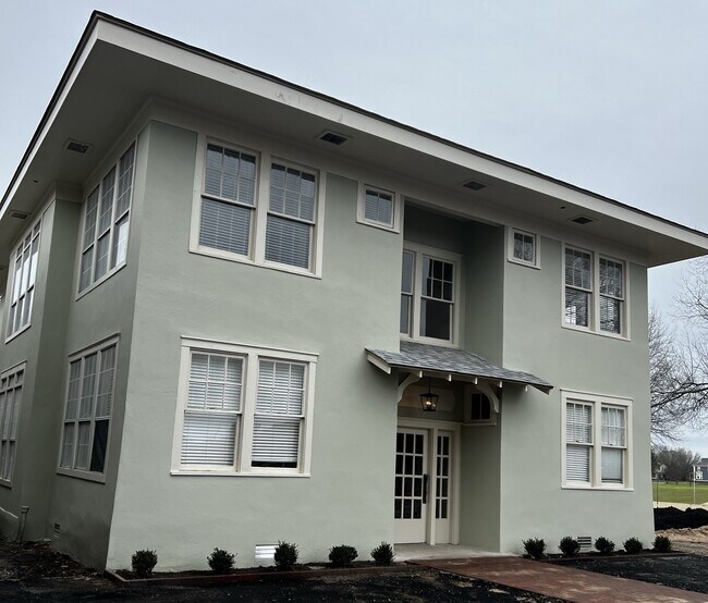 Building Photo - 1107 Cumberland St