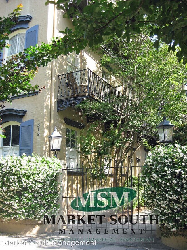 Building Photo - 312 E Liberty