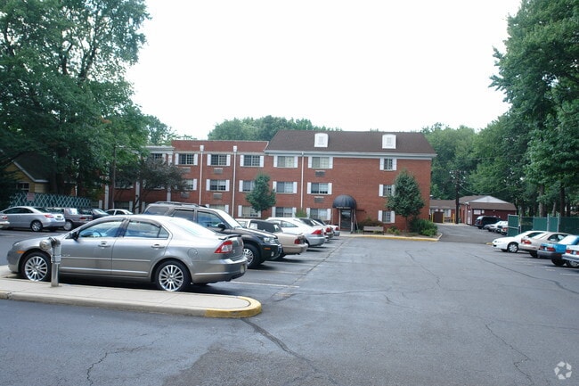Building Photo - Schaefer Gardens