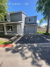 Building Photo - 6635 W Clinton Ln