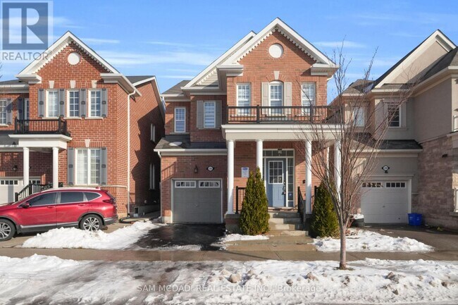 Building Photo - 1395 Chretien St