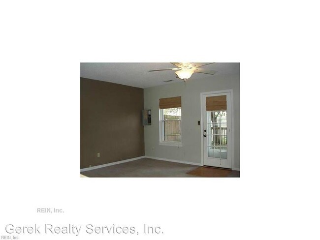 Building Photo - 2 br, 1.5 bath House - 1515 Benton Court