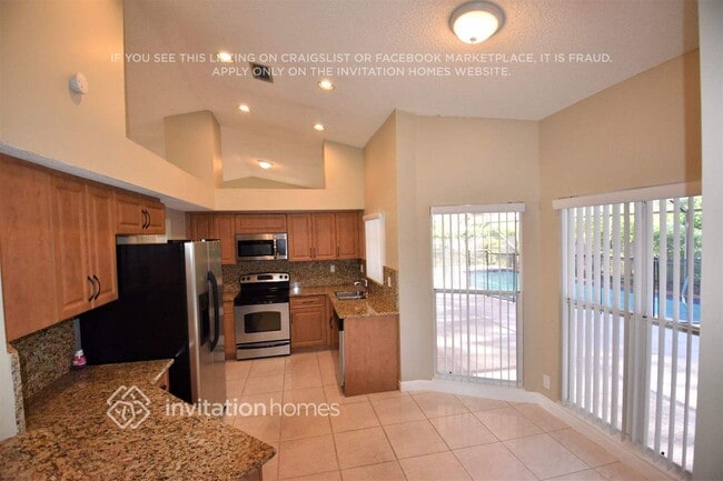 Foto del edificio - 9568 E Lake Dr